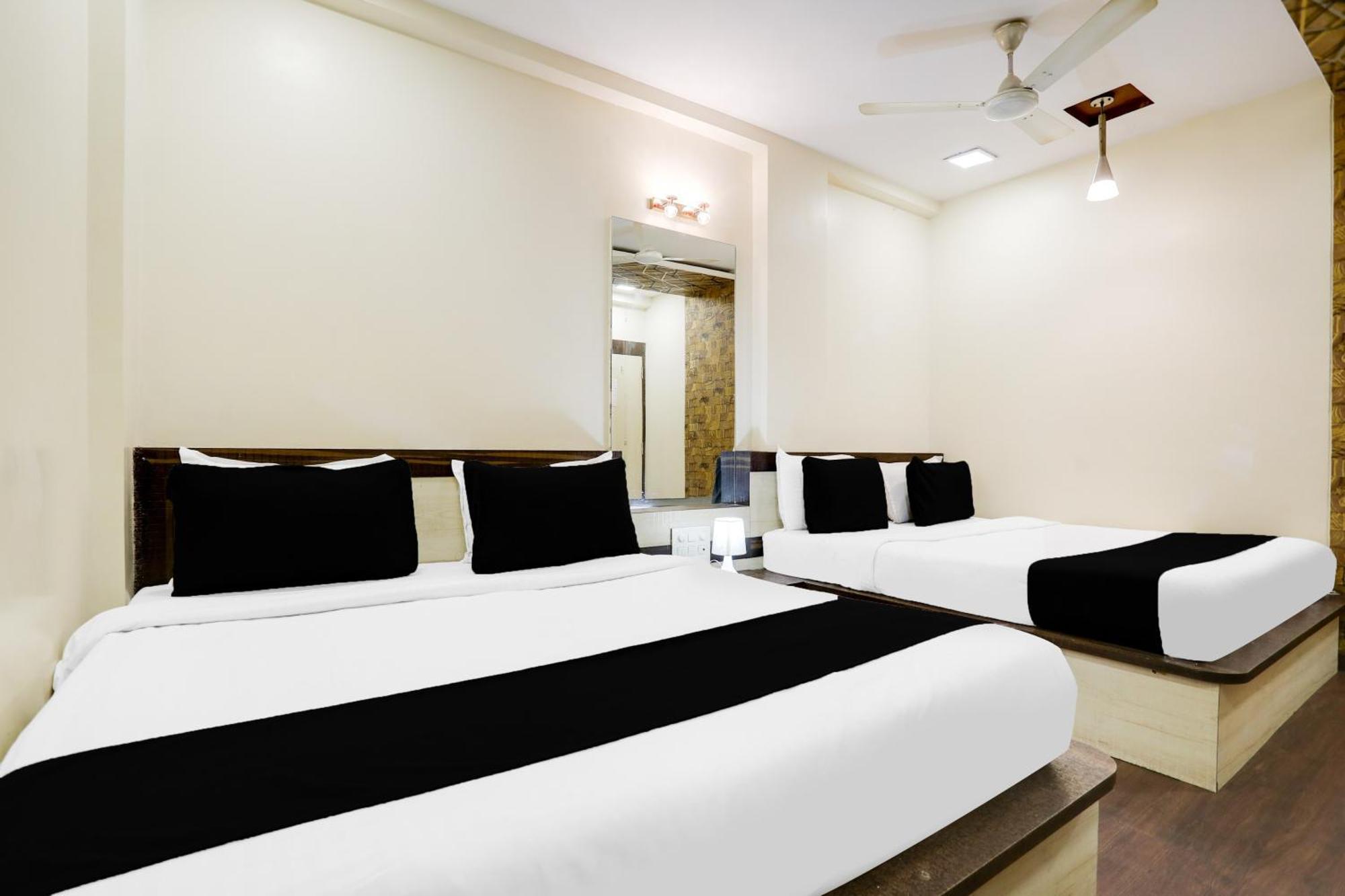 Super Hotel O Palkhi Road Near Sai Baba Temple Formerly Netra Sai Shirdi Εξωτερικό φωτογραφία