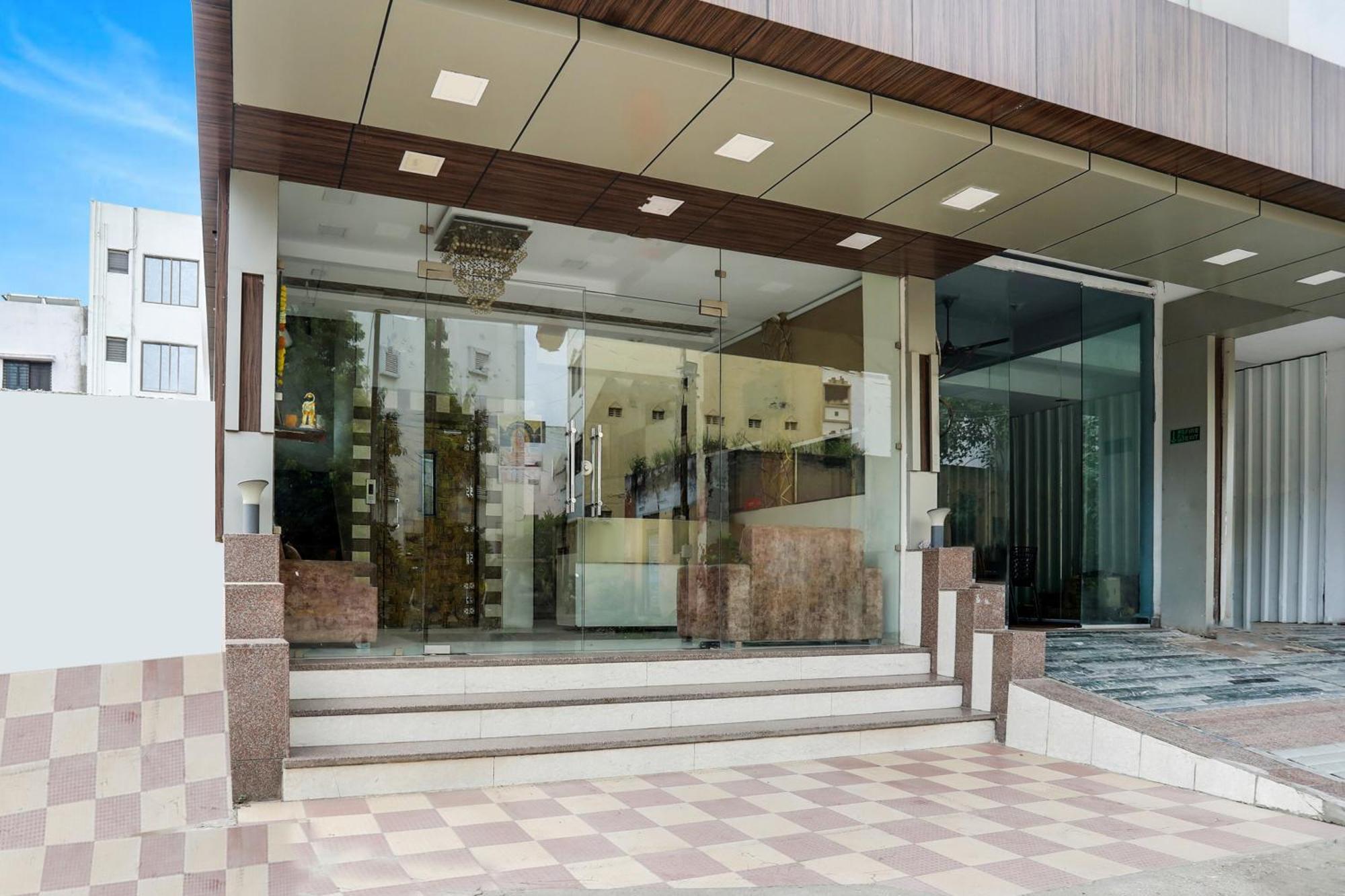 Super Hotel O Palkhi Road Near Sai Baba Temple Formerly Netra Sai Shirdi Εξωτερικό φωτογραφία
